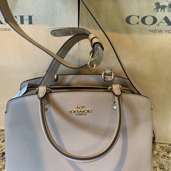 Classy Coach Purse 🧡 - Picture 3 of 7